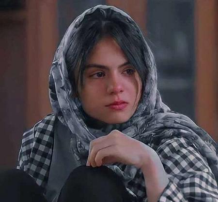 بازیگر نوجوان ایرانی وآرایش غلیظش |سارا حاتمی بااین آرایشش کسی اورا نمیشناسد
