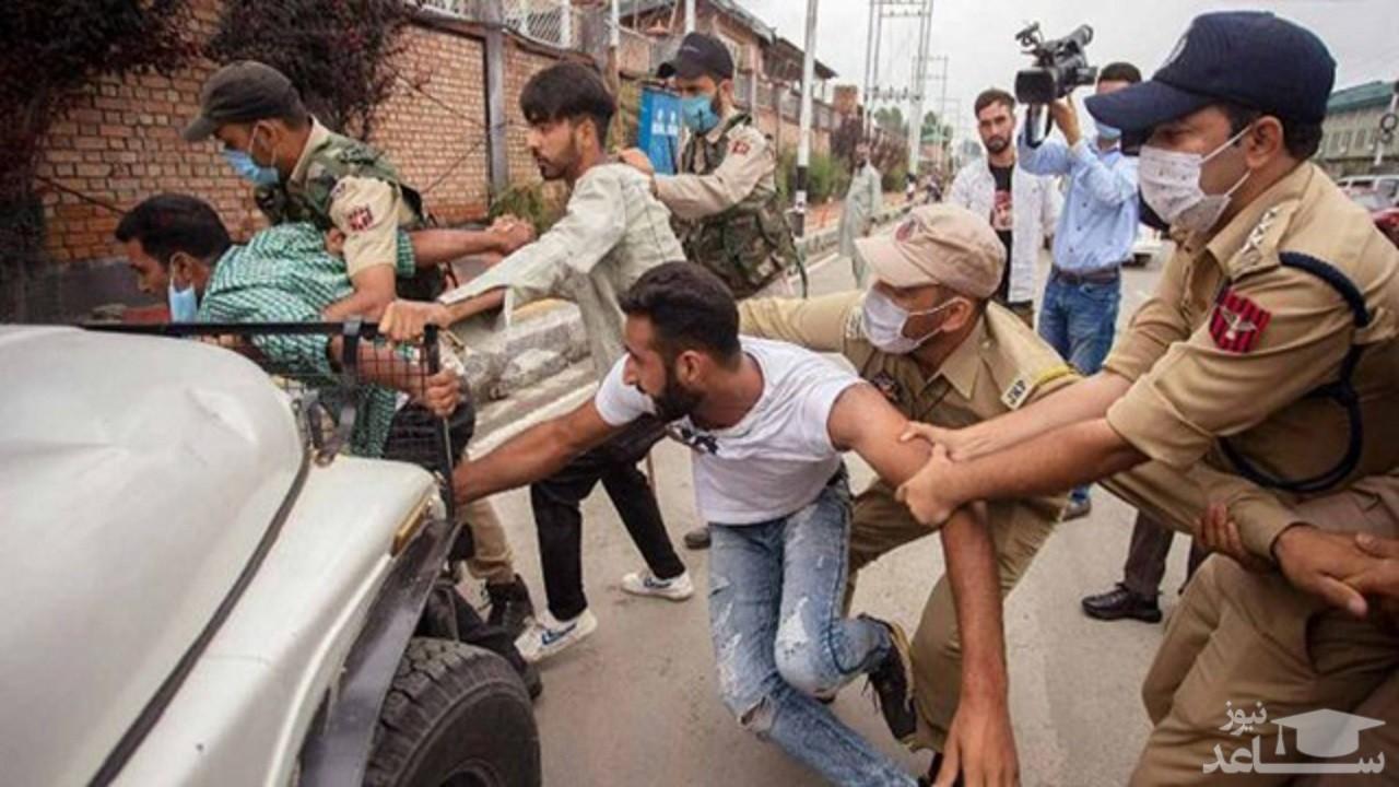 حمله ی پلیس هند به عزاداران حسینی و به شهادت رساندن تعدادی از آنها+فیلم جنجالی