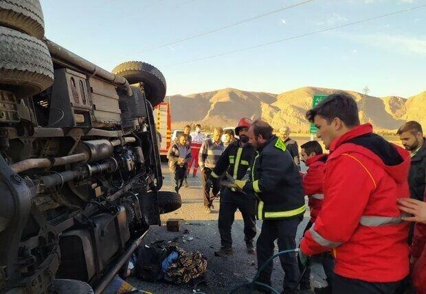 تصادف سنگین تریلی و هفت خودرو در جنوب تهران