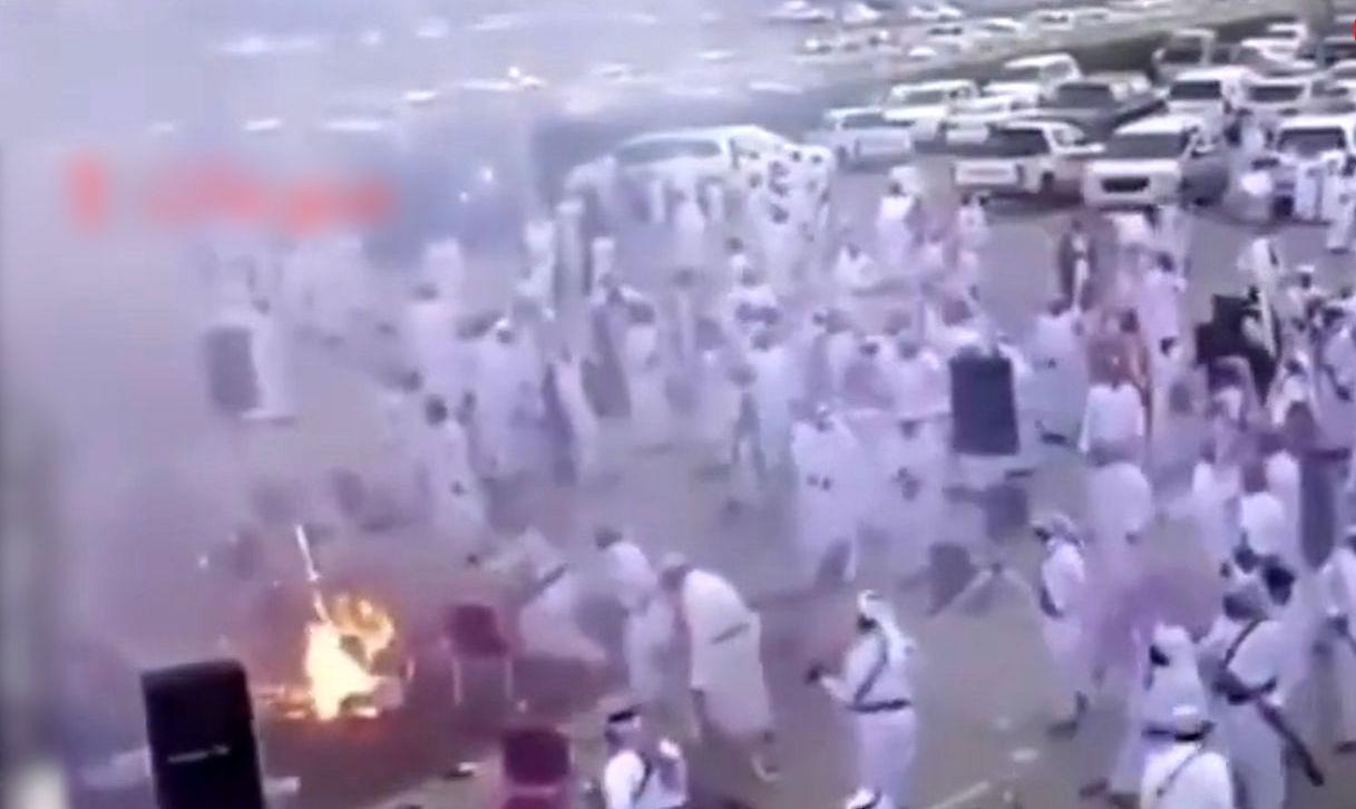 انفجار وحشتناک در مراسم رقص عربستانی ها+فیلم جنجالی