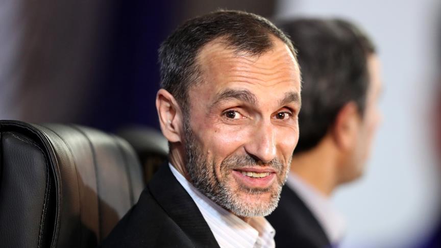 معاون اسبق احمدی نژاد در بیمارستان روانی بستری شد!