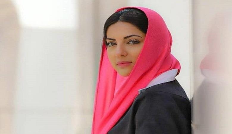 رونمایی هلیا امامی از استایل جدیدش در شیراز | استوری های مدلینگ هلیا امامی + عکس