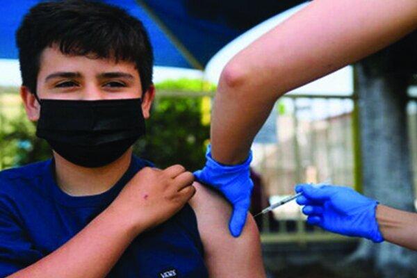 توصیه وزارت بهداشت/تزریق دو نوبت واکسن کرونا به دانش آموزان