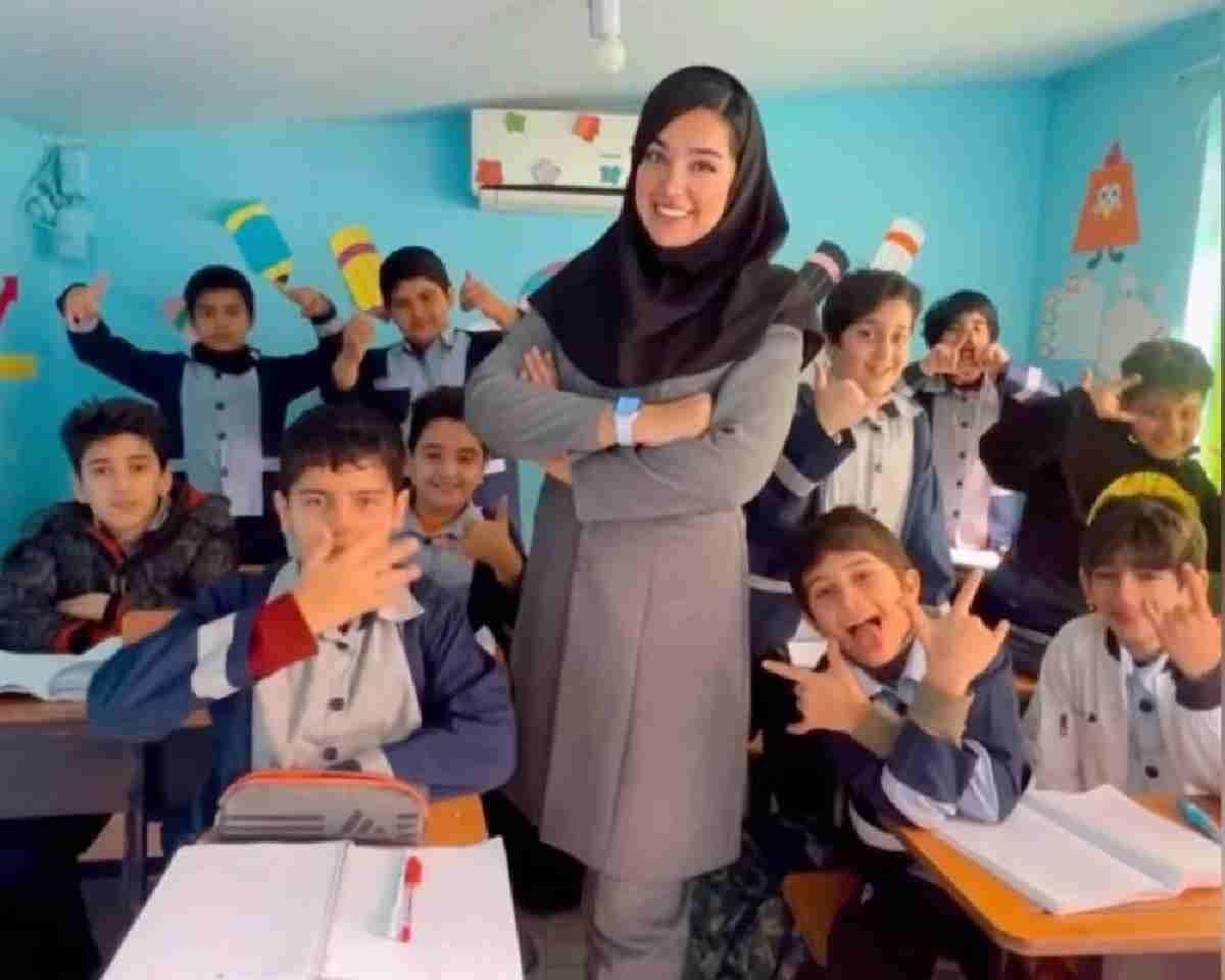 دلبری دانش آموز  قائم شهری از خانم معلمش | صدف صفرزاده برای این دانش آموز ضعف کرد!