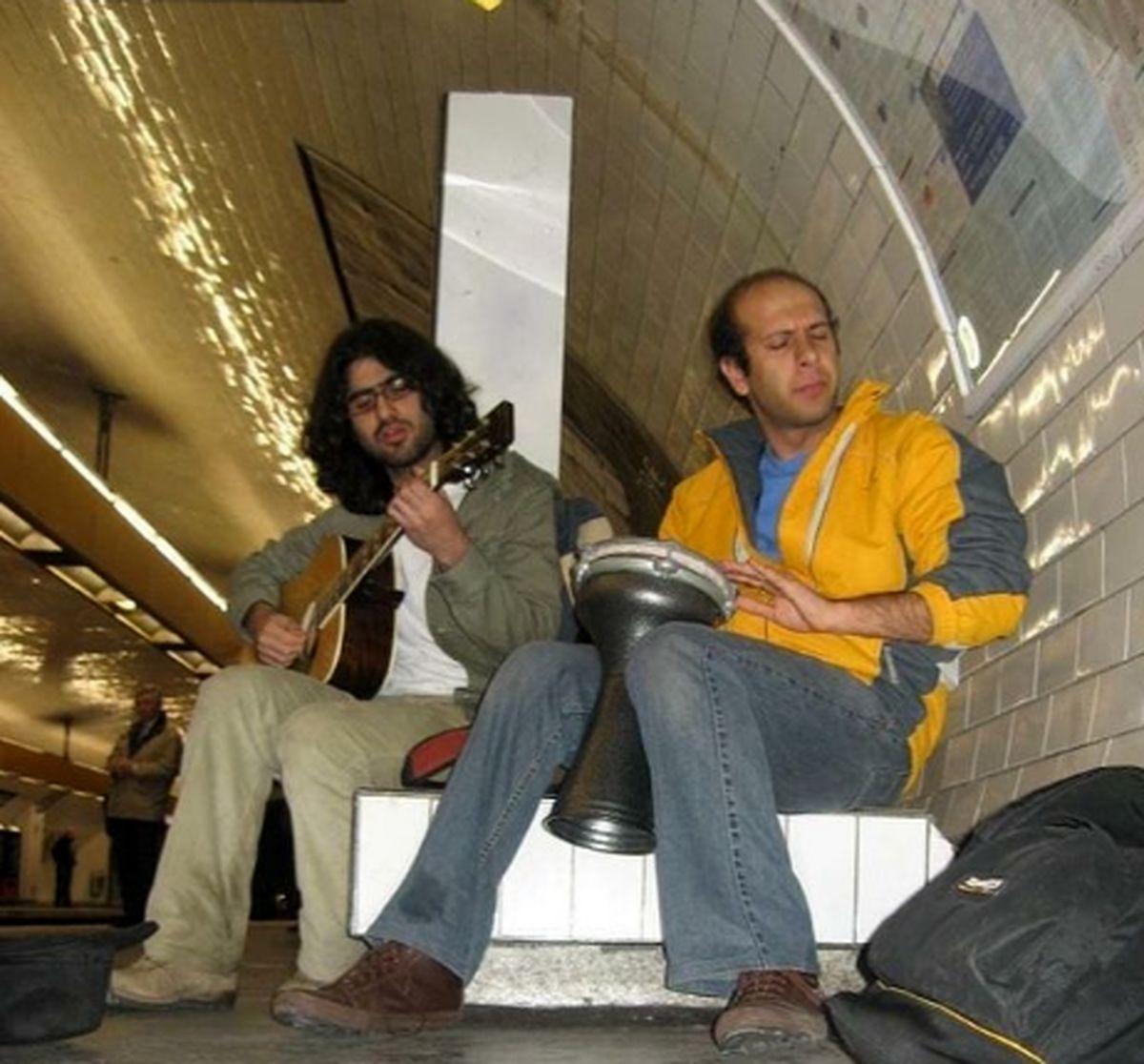 بازیگر معروف ایرانی نوازنده متروهای پاریس شد+عکس