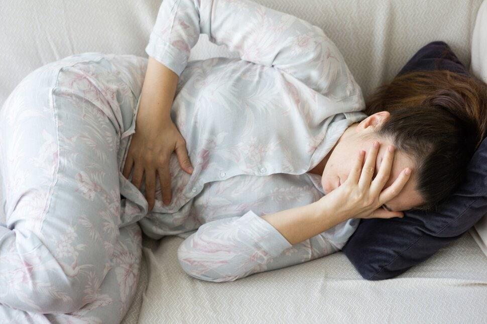 علت معده درد صبحگاهی چیست؟ | شناسایی 5 اختلال معده درد