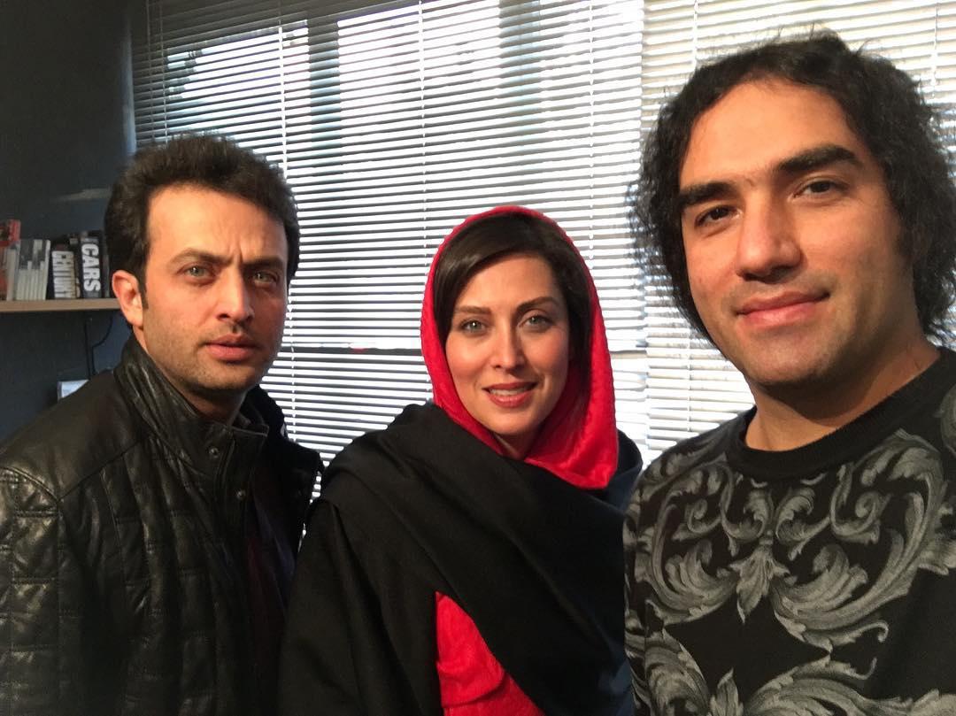 سلفی رضا یزدانی با دو بازیگر