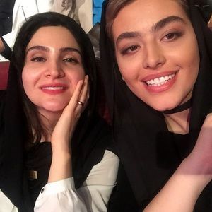 ریحانه پارسا و نورا هاشمی در هجدهمین جشن حافظ