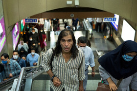 متروی تهران در روزهای «ماسک اجباری» ایستگاه تئاترشهر