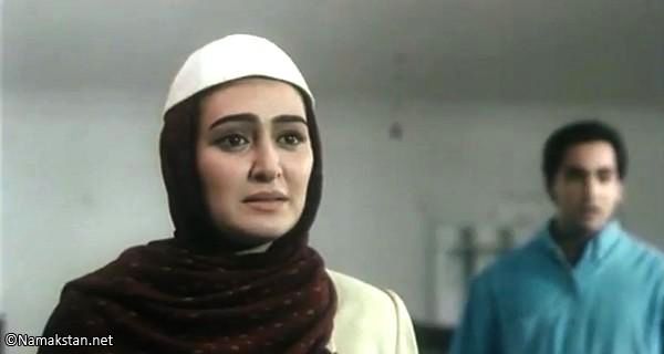 الهام حمیدی در نمایی از فیلم دنیا رد نقش دختر حاجی